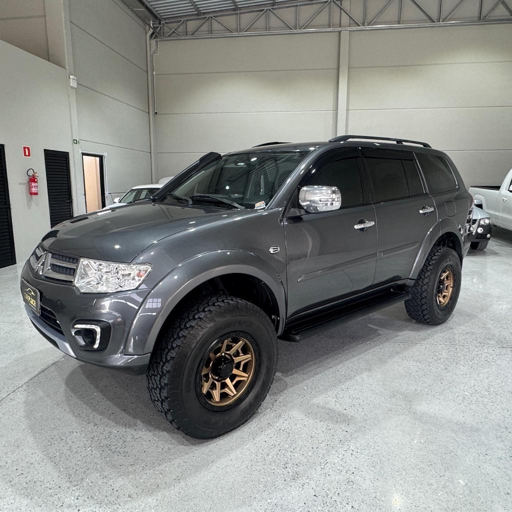 Mitsubishi Pajero Pajero HPE 3.2 4x4 T.I. Dies. 5p Aut. 2018