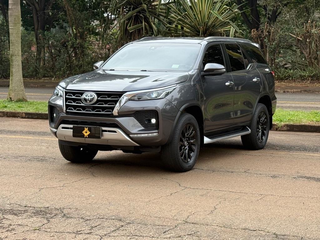 Toyota Hilux Sw4 SRX 4X4 2.8 TDI 16V DIES. AUT. 2021