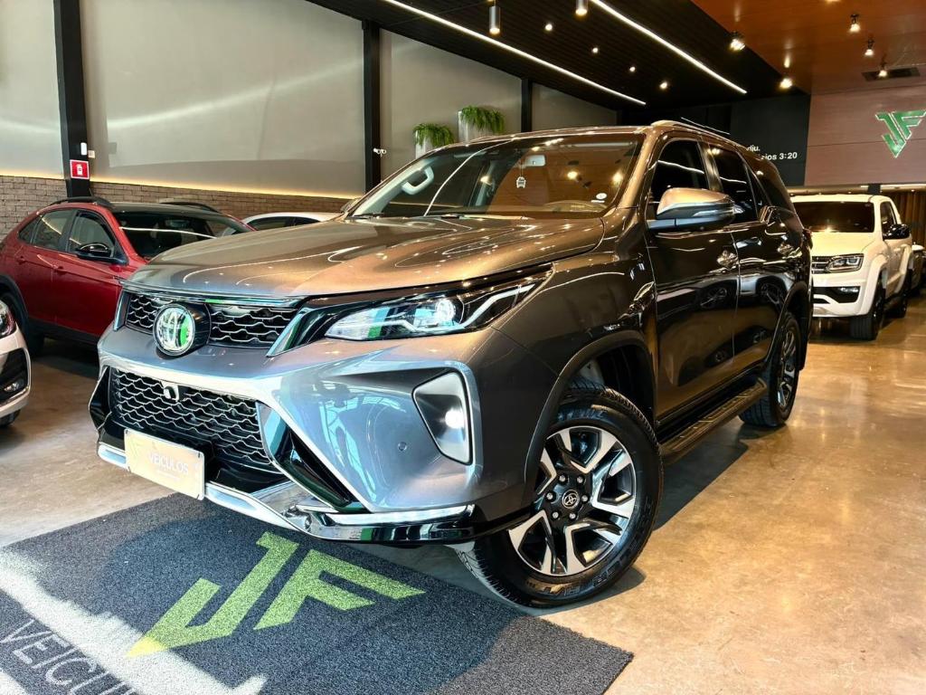 Toyota Sw4 2.8 Tdi Srx Platinum Auto 4wd 2024