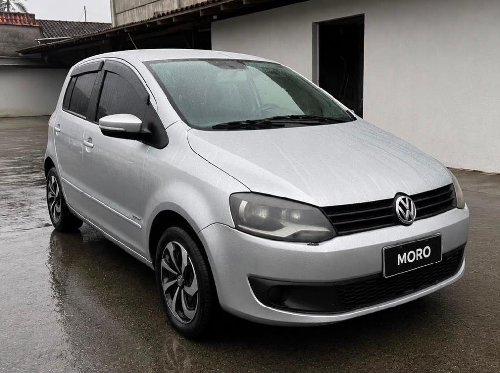 Volkswagen Fox Fox 1.0 Mi Total Flex 8V 3p 2013