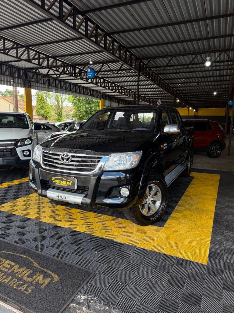 Toyota Hilux 2.7 SR 4X2 CD 16V FLEX 4P AUTOMÁTICO 2012