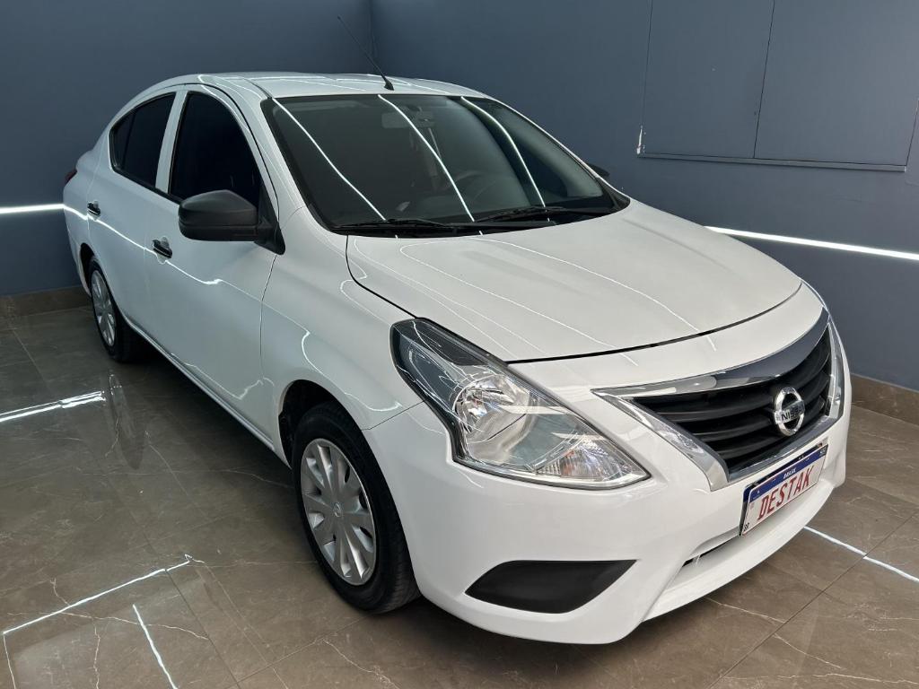 Nissan Versa 2021