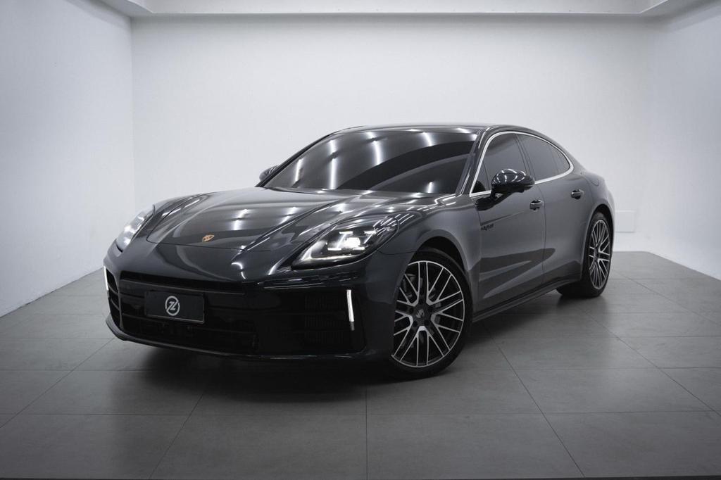 Porsche Panamera 2025