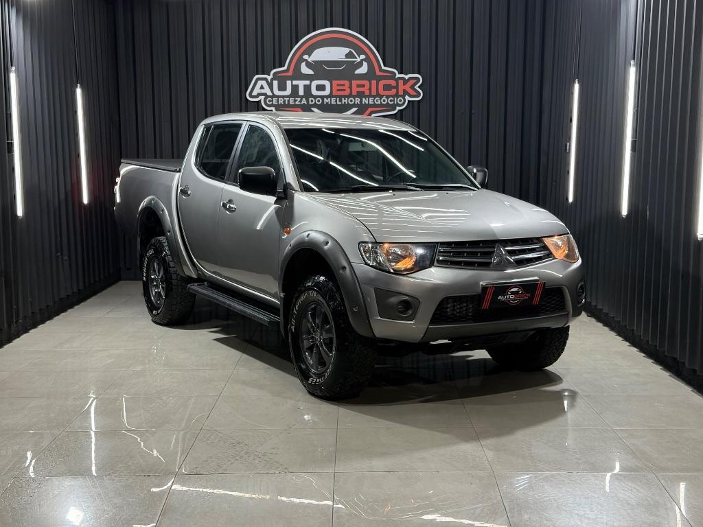 Mitsubishi L200 2015