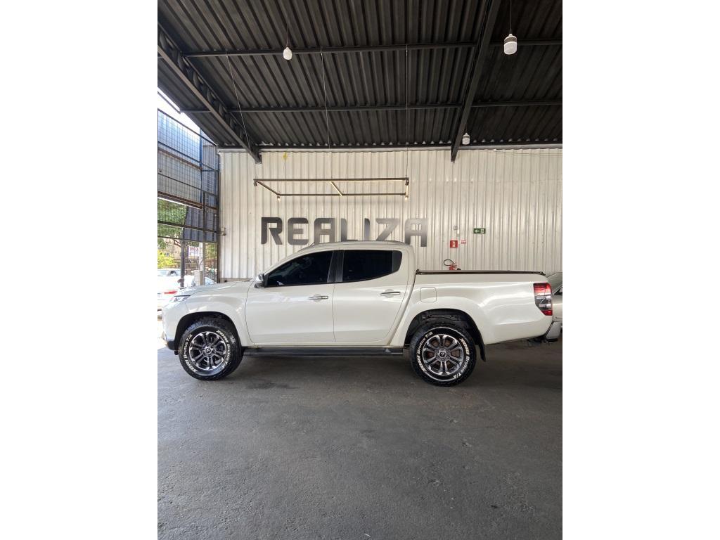 Mitsubishi L200 L200 TRITON SPORT HPE 2.4 CD DIESEL AUT. 2022