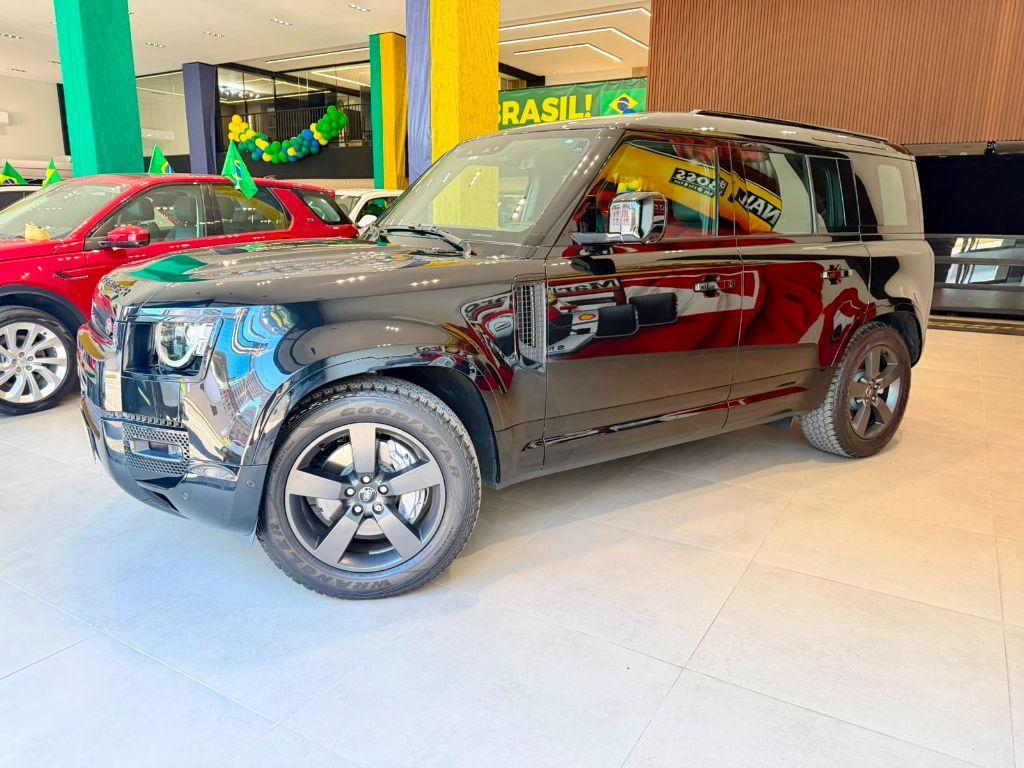 Land Rover Defender 2025