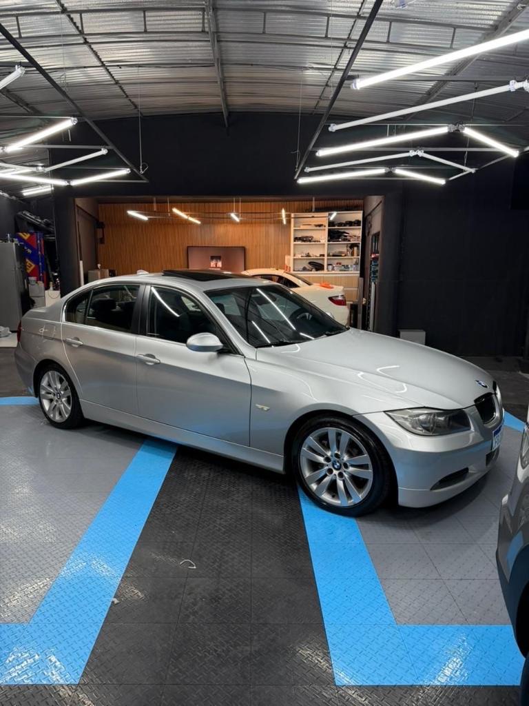 BMW 325I 2008
