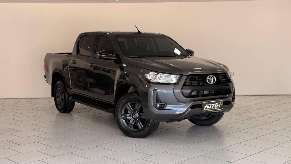 Toyota Hilux CD SR 4X4 2.8 TDI DIESEL AUT. 2025