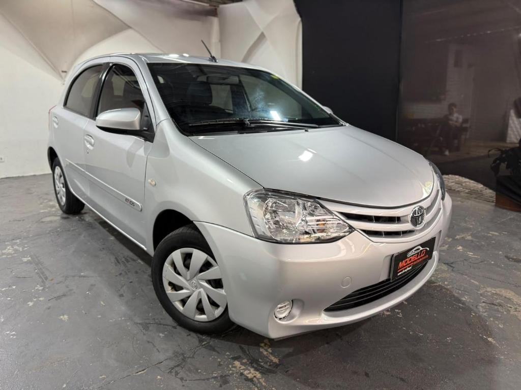 Toyota Etios 1.5 X PLUS 16V FLEX 4P AUTOMÁTICO 2020