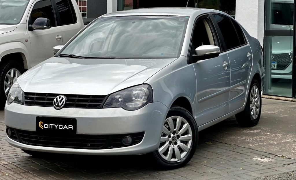 Volkswagen Polo POLO SEDAN 1.6 MI TOTAL FLEX 8V 4P 2013