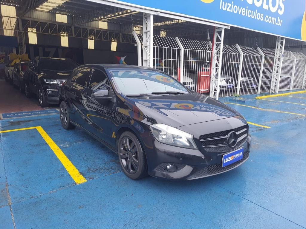 Mercedes-Benz A 200 URBAN 1.6 2014
