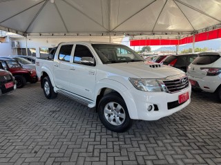Foto do veículo Toyota Hilux 3.0 Srv 4x4 Cd 16v Turbo 4p Manual