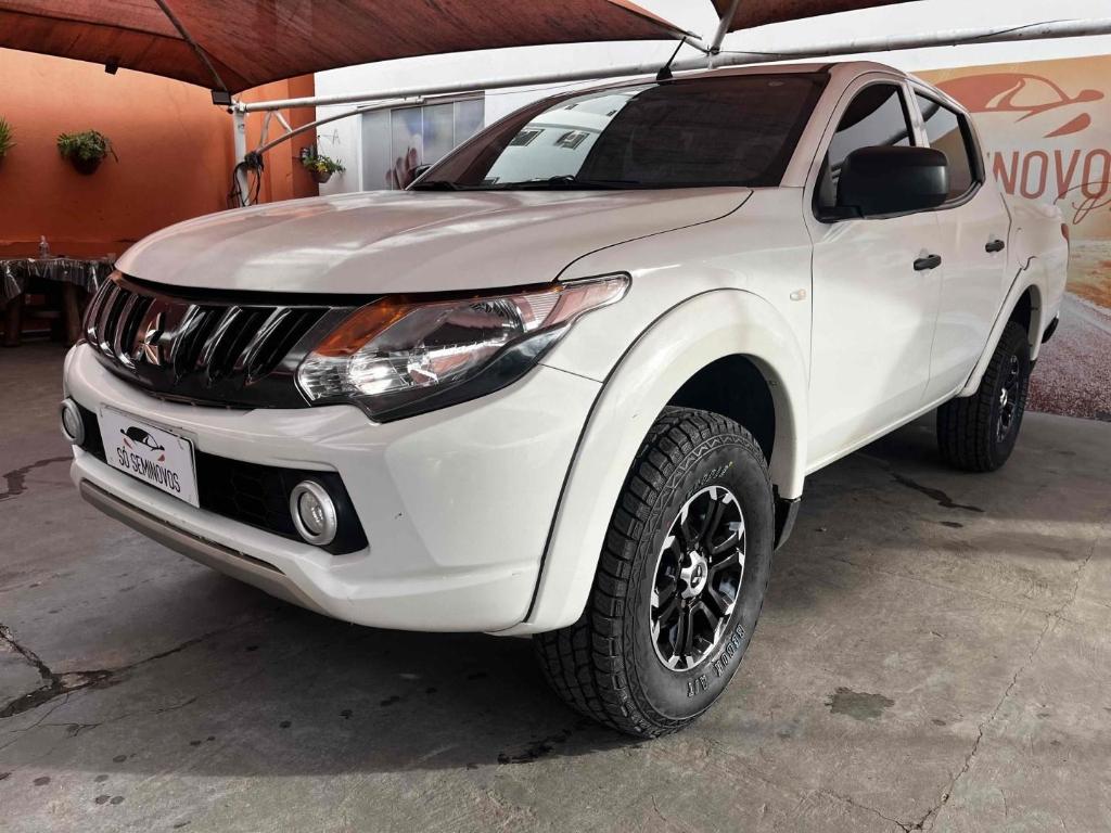 Mitsubishi L200 2023