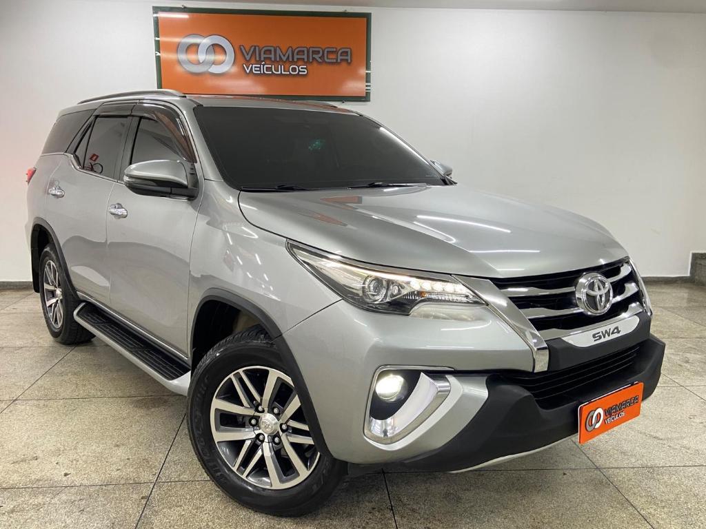 Toyota Hilux Sw4 SRX 4X4 2.8 TDI 16V DIES. AUT. 2019