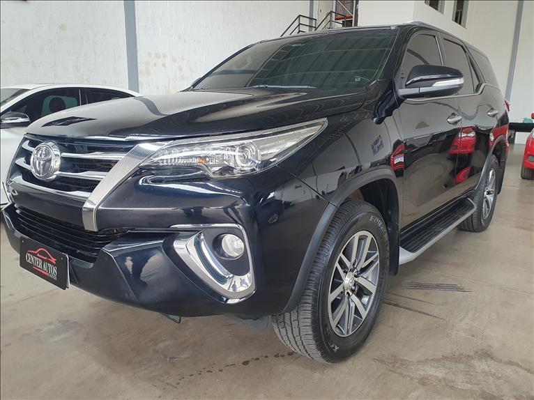 Toyota Hilux Sw4 Hilux SW4 SRX 4x4 2.8 TDI 16V Dies. Aut. 2017