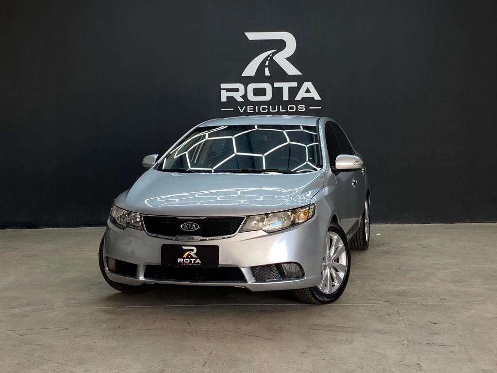 KIA Cerato 1.6 SX 16V FLEX 4P AUTOMÁTICO 2010
