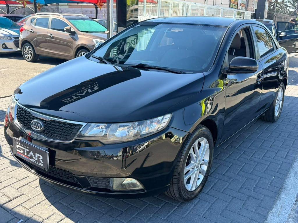 KIA Cerato 1.6 EX SEDAN 16V GASOLINA 4P AUTOMÁTICO 2011
