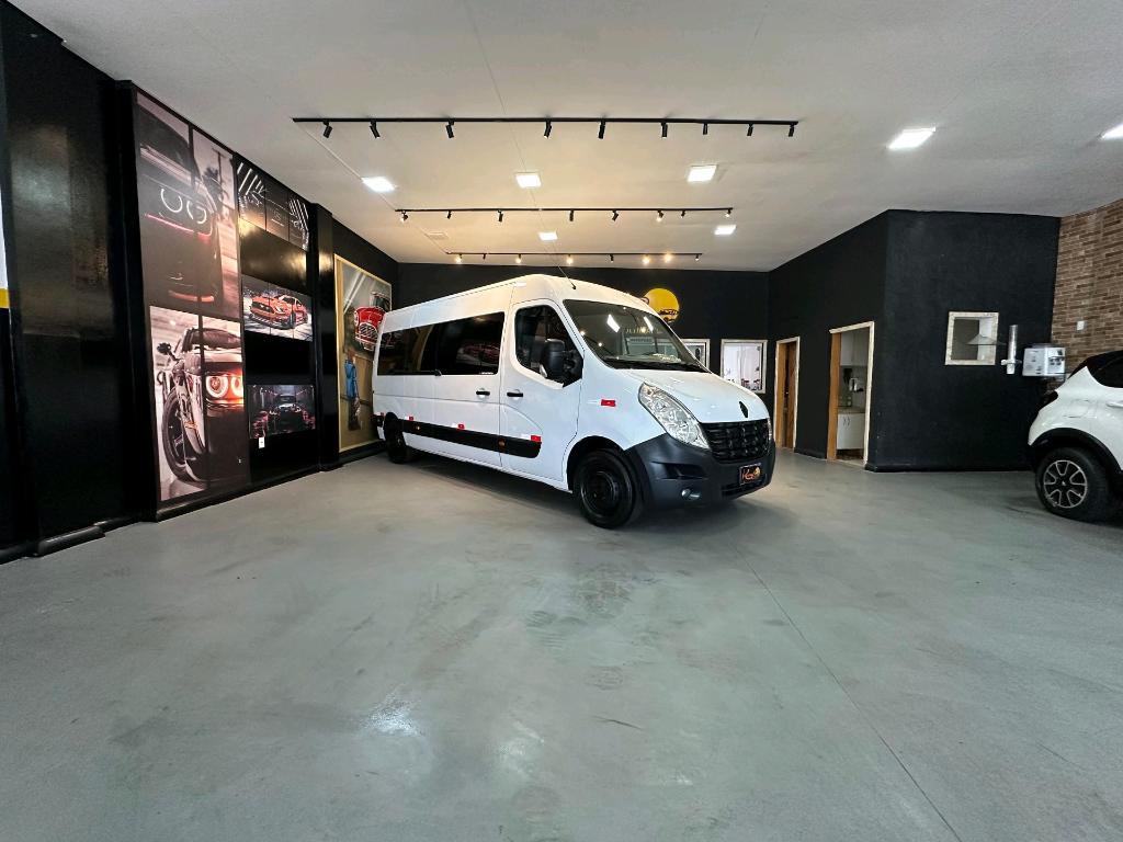 Renault Master Master 2.3 dCi Executive Longo 16L Dies 2014