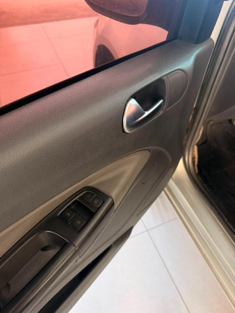 Volkswagen Gol Gol Plus 1.0 Mi Total Flex 4p 2009