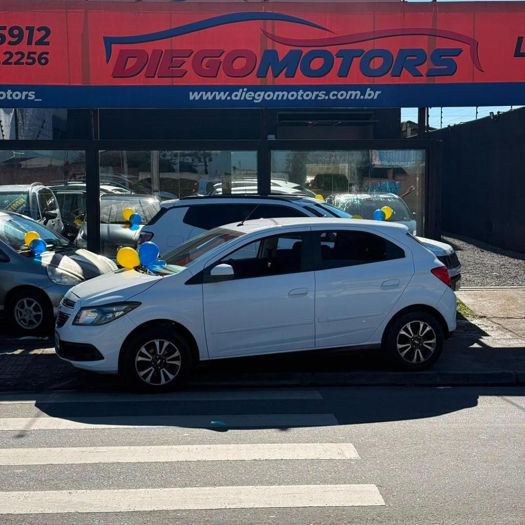 Chevrolet Onix 2016