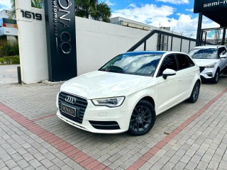 Foto do veículo Audi A3 Sportback 1.8 16v Tfsi S-tronic 5p