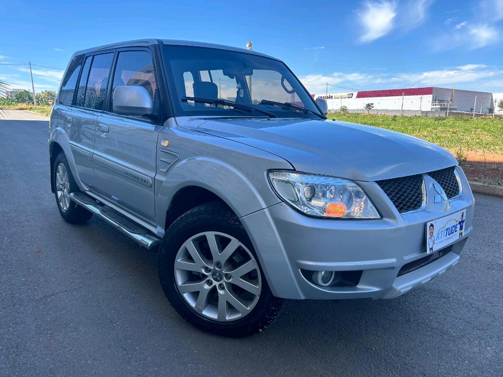 Mitsubishi Pajero 2012