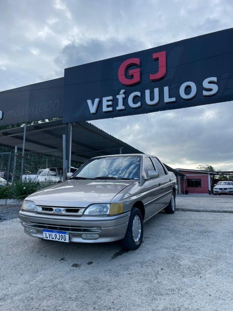 Ford Verona Verona GLX 1.8i / 1.8 4p 1994