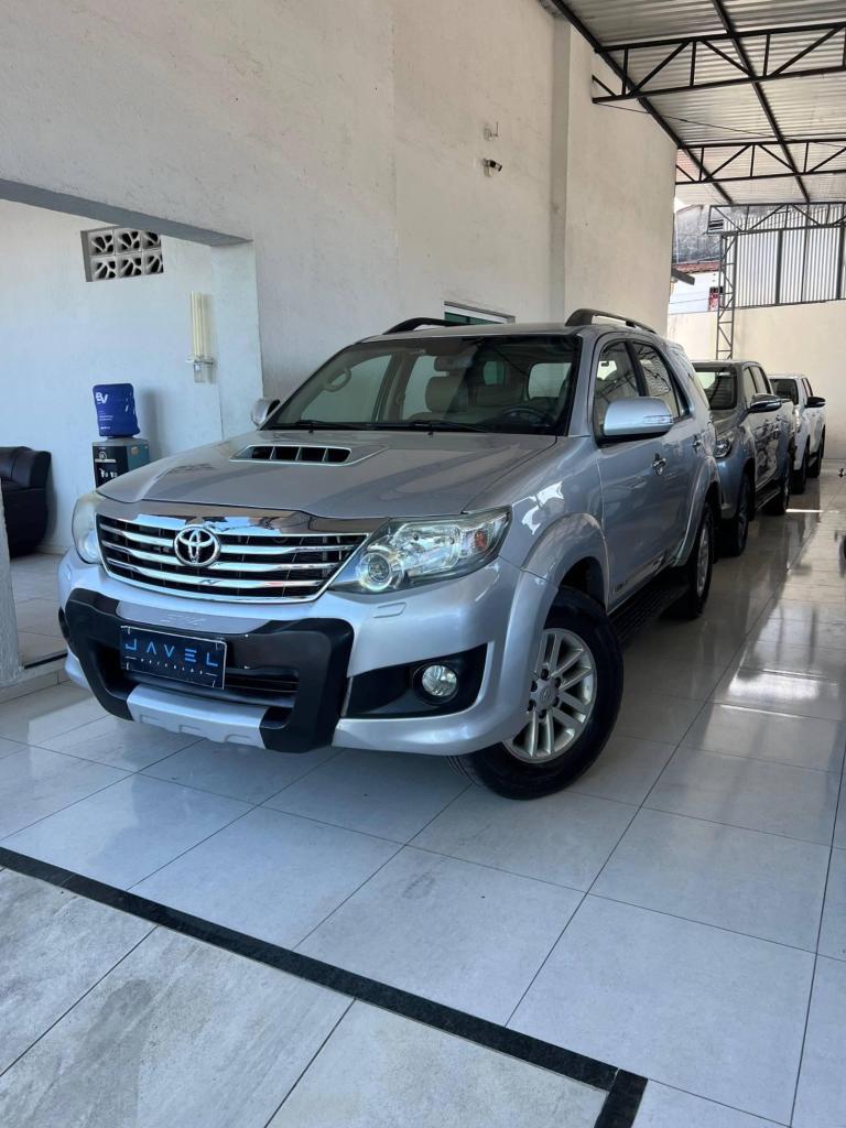 Toyota Hilux Hilux SW4 SRV D4-D 4x4 3.0 TDI Dies. Aut 2014