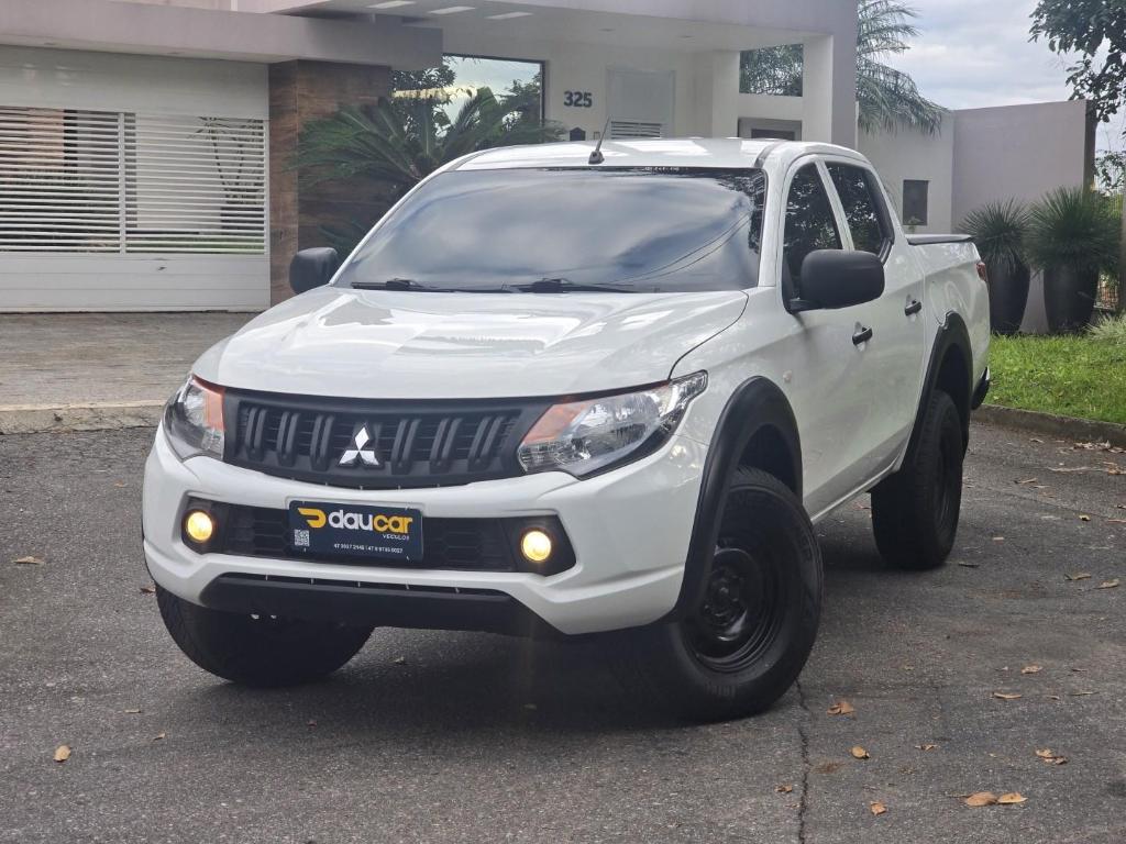 Mitsubishi L200 2023