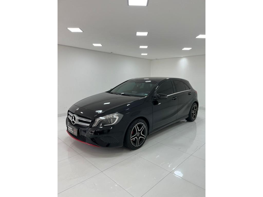 Mercedes-Benz A 200 URBAN 1.6 2014