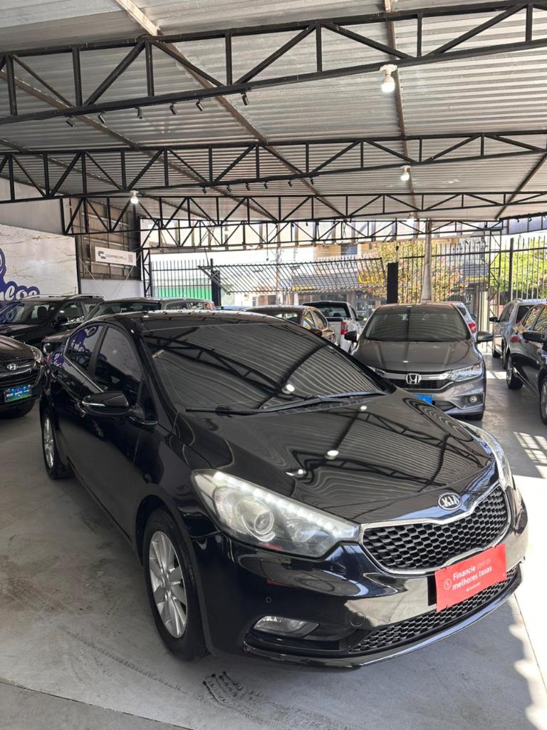KIA Cerato 1.6 SX 16V FLEX 4P AUTOMÁTICO 2015