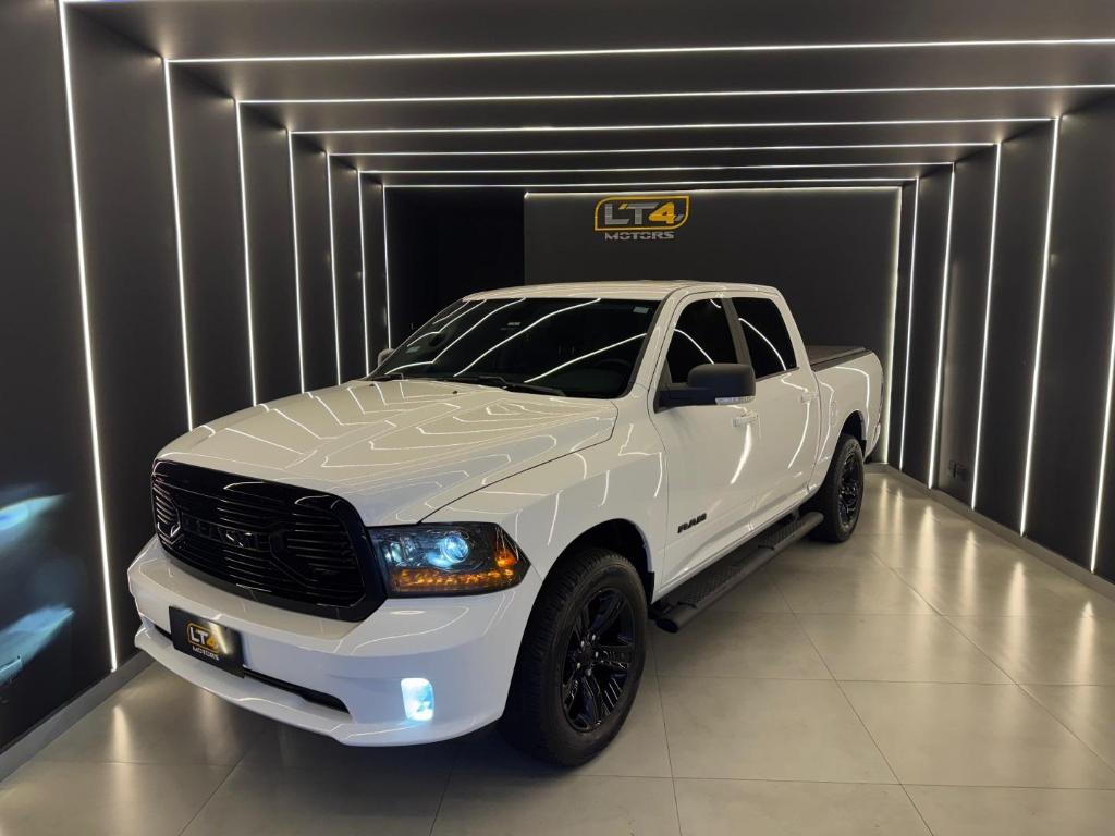 Ram Classic LARAMIE 5.7 CD V8 4X4 AUT. 2023