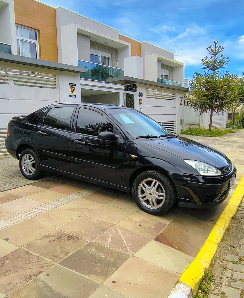 Ford Focus GHIA 2.0 16V AT 2008