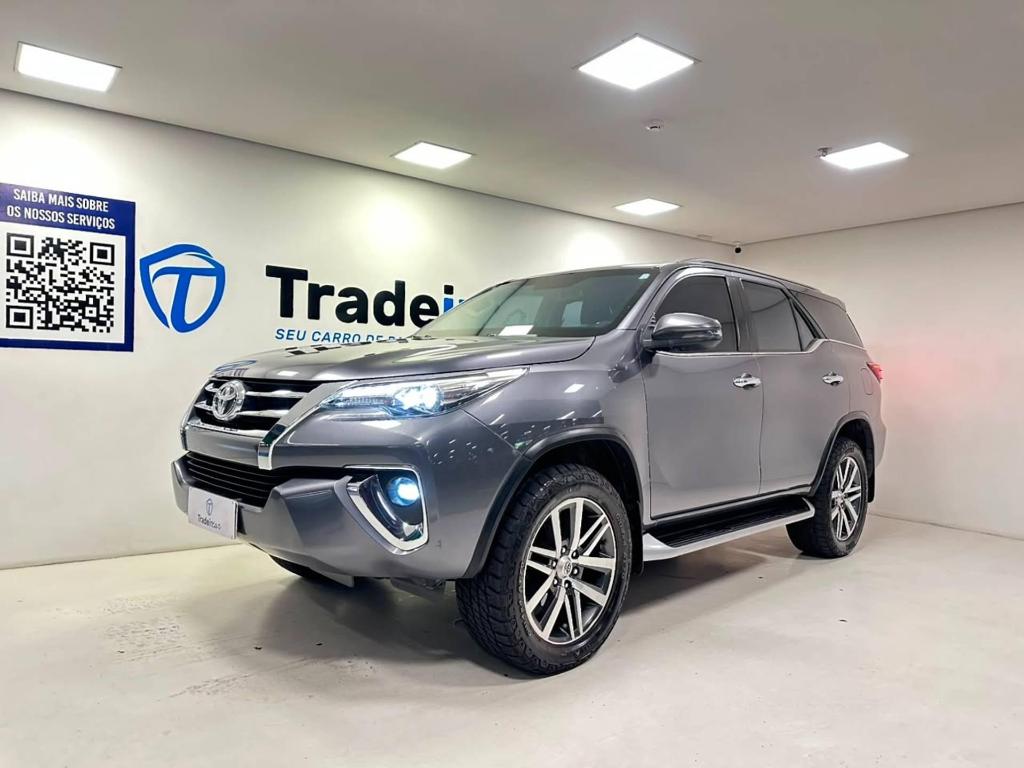 Toyota Hilux Sw4 Hilux SW4 SRX 4x4 2.8 TDI 16V Dies. Aut. 2019