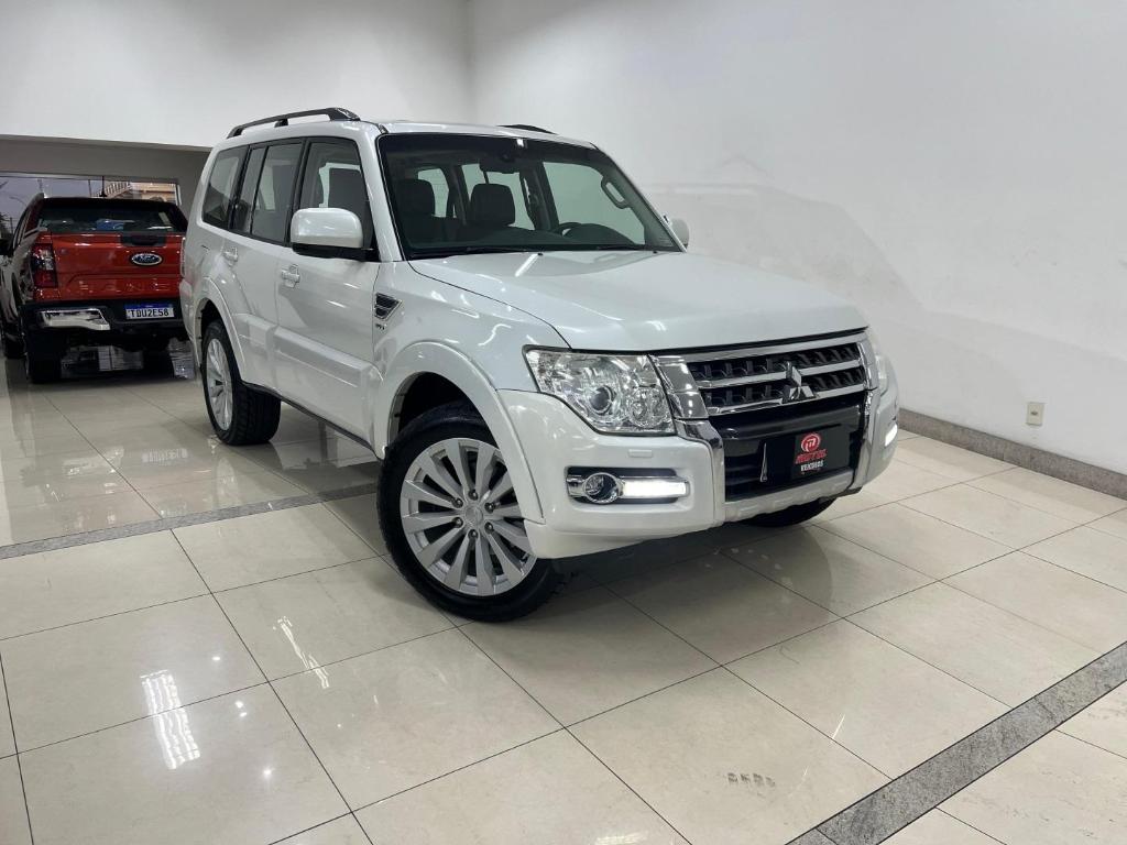 Mitsubishi Pajero 2015