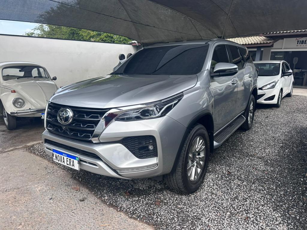 Toyota Hilux Sw4 SRX 4X4 2.8 TDI 16V DIES. AUT. 2023