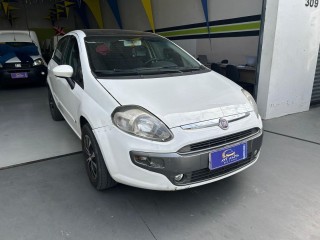 Foto do veículo Fiat Punto 1.6 16v Essence