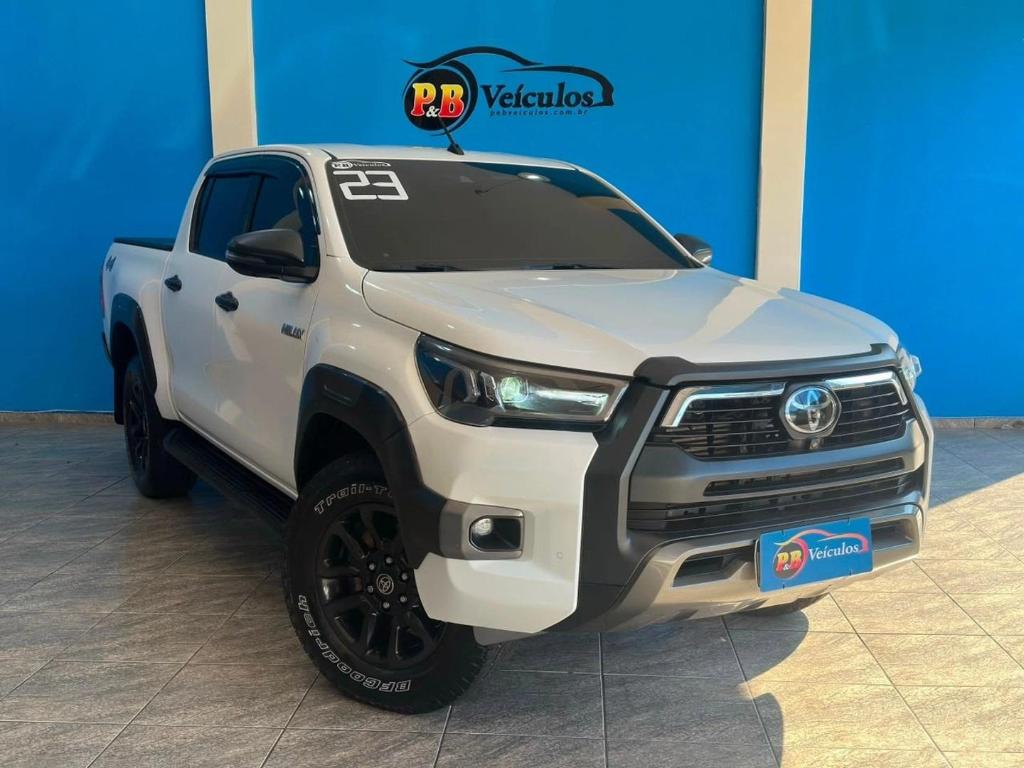 Toyota Hilux HILUX CD SRV 4X4 2.8 TDI DIESEL AUT. 2023