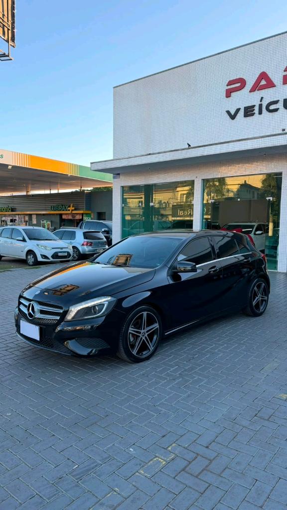 Mercedes-Benz A 200 URBAN 1.6 2015