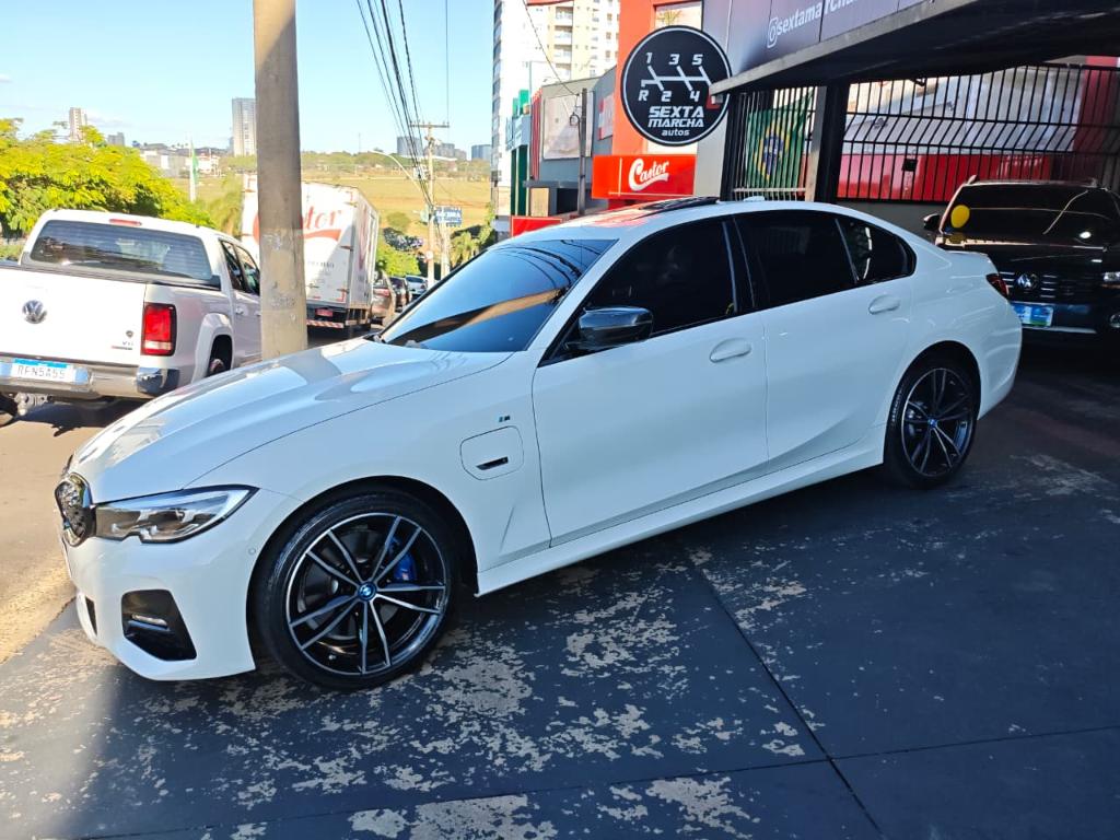 BMW 330E M SPORT 2.0 HYBRID AT 2022