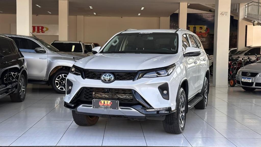 Toyota Sw4 2.8 Tdi Srx Platinum Auto 4wd 2025