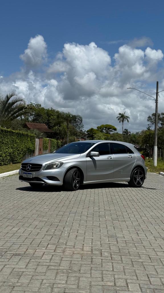 Mercedes-Benz A 200 URBAN 1.6 2014