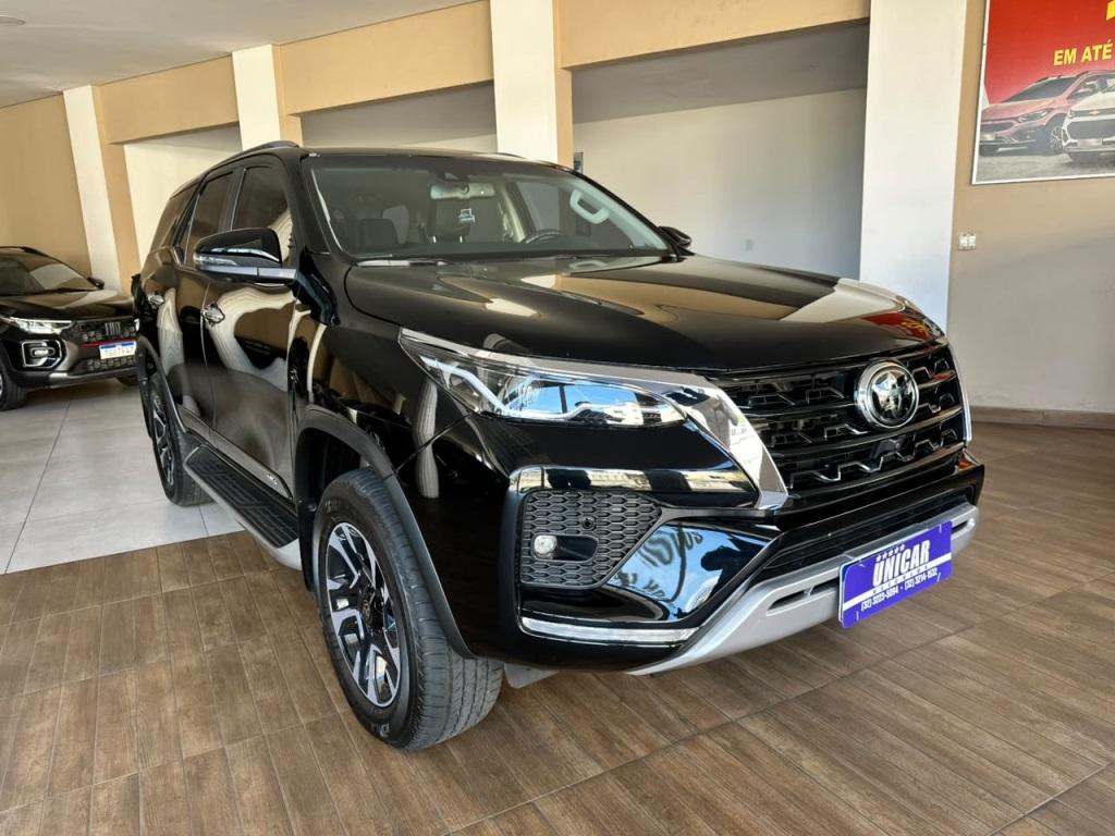 Toyota Sw4 2.8 Tdi Srx Platinum 7l Auto 4wd 2024
