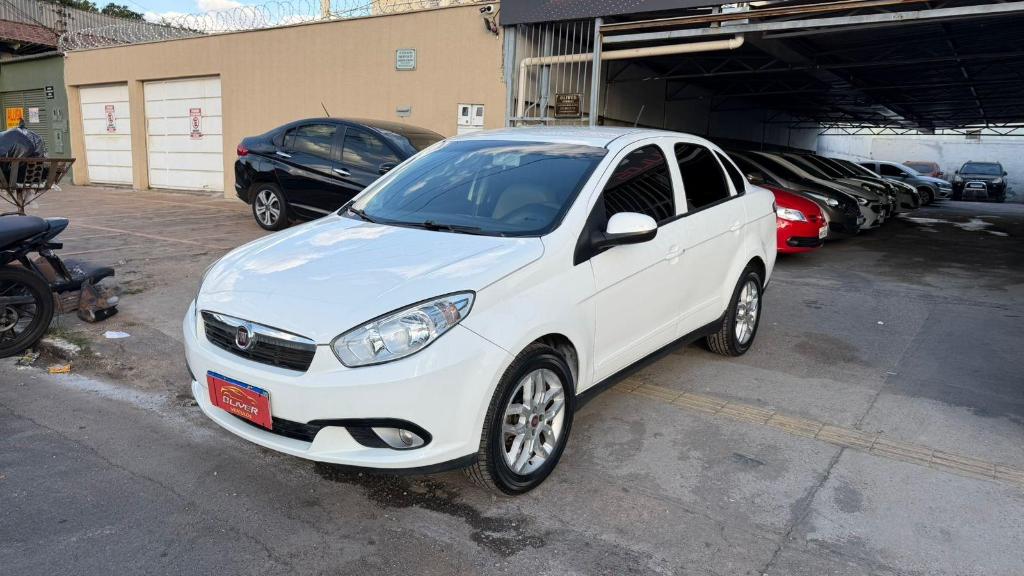 Fiat Siena Attractive 1.4 Fire Flex 8v 4p