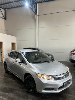 Foto do veículo Honda Civic 1.8 I-vtec Flex Lxs