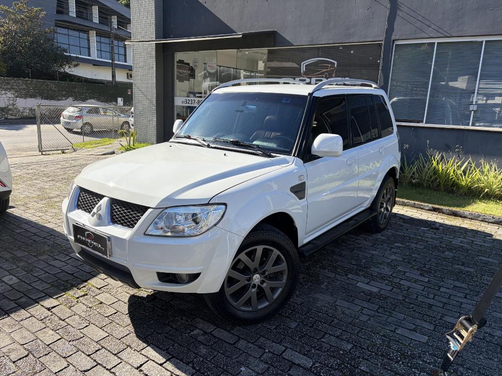 Mitsubishi Pajero Pajero TR4 2.0 Flex 16V 4X2 Aut. 2013