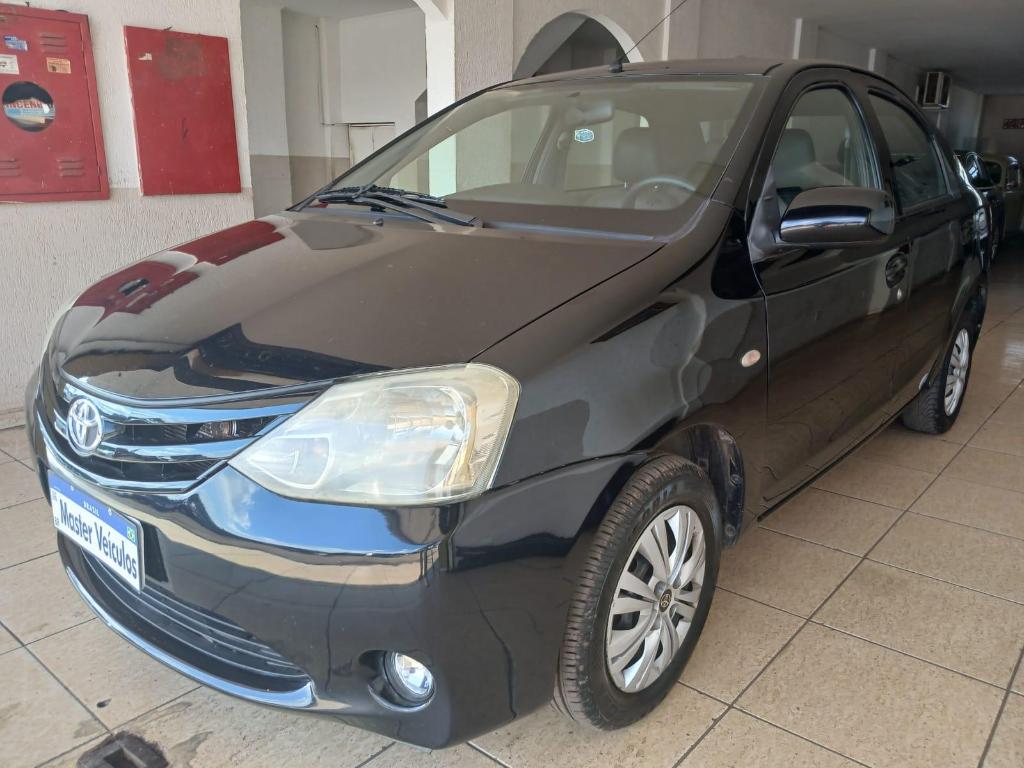 Toyota Etios XS 1.5 16V FLEX 2013