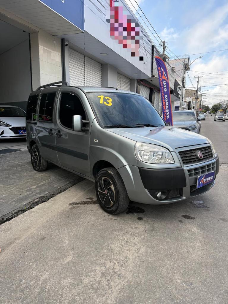 Fiat Doblo ATTRACTIVE 1.4 8V FLEX 2013