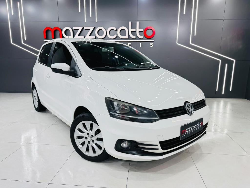Volkswagen Fox 1.0 Tec Total Flex Trendline 2015