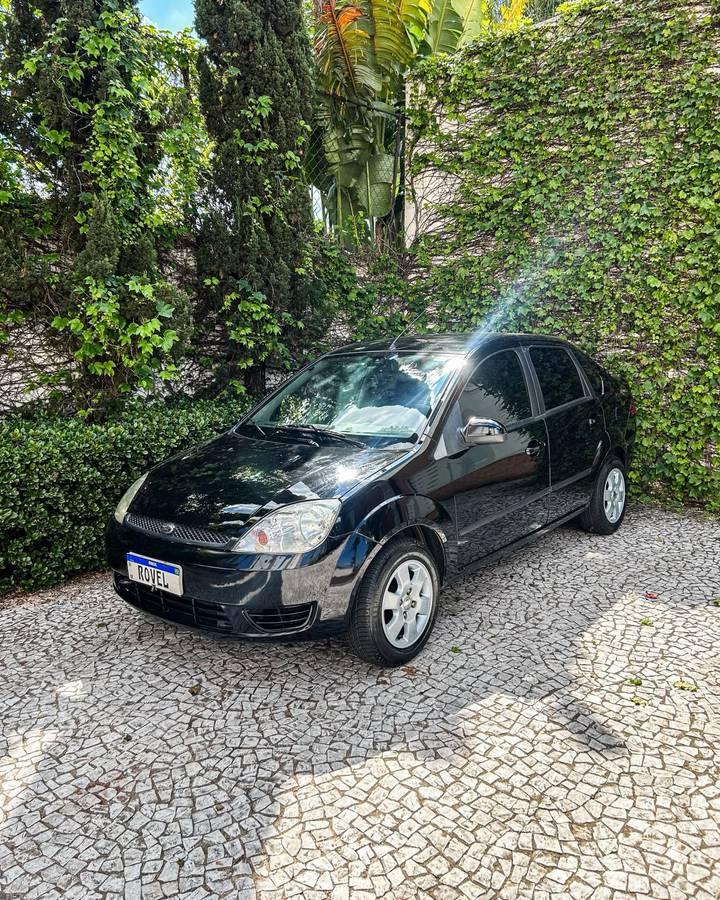 Ford Fiesta Fiesta Sed. 1.6 8V Flex 4p 2005
